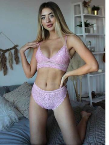 Вера Прекрасная Брюнетка